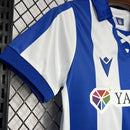 Conjunto infantil Real Sociedad blanco azul 2024/25 - Blanco - Azul - Infantil - Real Sociedad - Temporada 2024-2025 - Fútbol - Equipamiento deportivo - Niños - Estilo.