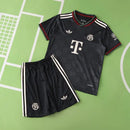 BAYERN MUNICH III 25/26 NEGRO CONJUNTO INFANTIL
