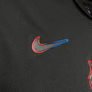 Barcelona-2024-2025-Camiseta-Visitante-Diseño-Moderno-Negro-Azul-Rojo-Degradado-Escudo-TPU-Nueva-Temporada-Fútbol 