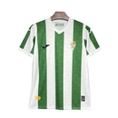 Córdoba CF - Camiseta local - Joma - La Liga 2 - Temporada 2024-2025 - Diseño único - Detalles - Equipación - Fútbol - LaLiga - España - Club - Nueva camiseta - Lanzamiento - Equipamiento deportivo - Fútbol español - Diseño moderno - Tradicional - Clásico - Moderno - Estilo - Rendimiento - Confort - Tecnología - Innovación.