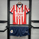 Camiseta Chivas Guadalajara I 24/25 conjunto infantil blanco rojo - Camiseta - Chivas Guadalajara - 24/25 - Conjunto infantil - Blanco - Rojo - Fútbol - Equipamiento deportivo - Niños - Estilo.