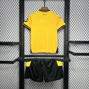 Camiseta Wolverhampton I 24/25 conjunto infantil amarilla - Camiseta - Wolverhampton - 24/25 - Conjunto infantil - Amarilla - Fútbol - Equipamiento deportivo - Niños - Estilo.