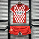 Conjunto infantil Girona 2024/25 - Rojo - Blanco - Infantil - Girona - Temporada 2024-2025 - Fútbol - Equipamiento deportivo - Niños - Estilo.