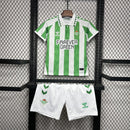 Conjunto infantil Real Betis 2024/25 - Blanco - Verde - Infantil - Real Betis - Temporada 2024-2025 - Fútbol - Equipamiento deportivo - Niños - Estilo.