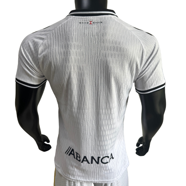 CELTA DE VIGO VERSIÓN JUGADOR EDICIÓN ESPECIAL BLANCA 25/26
