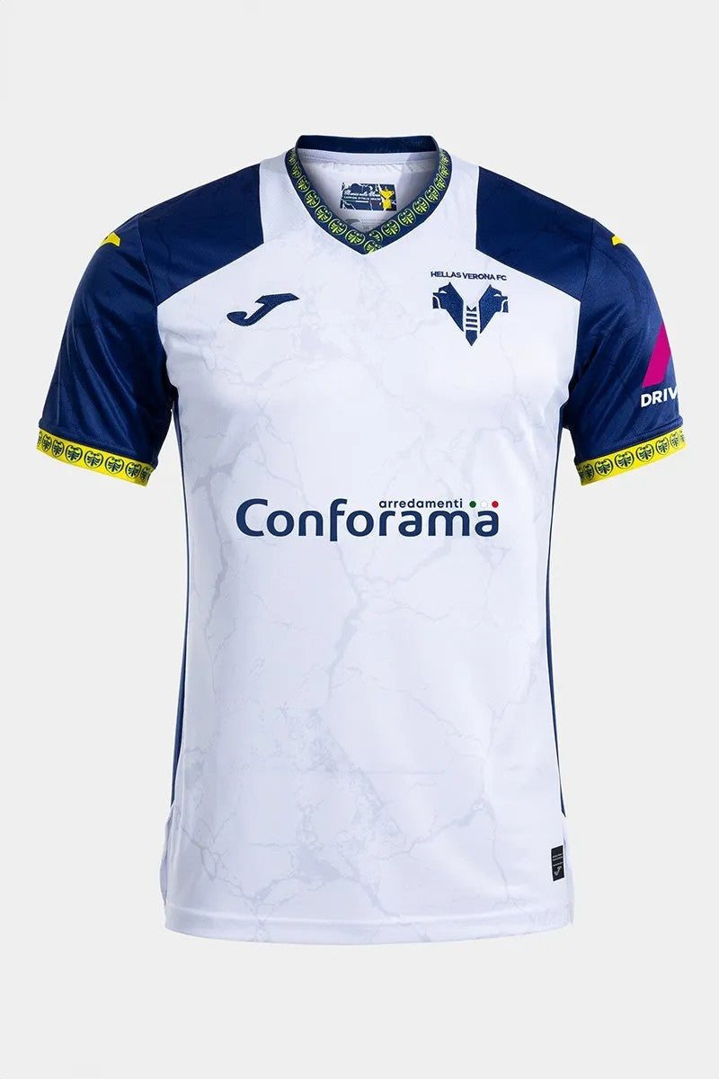 Camiseta Hellas Verona - 2024-25 - Hellas Verona - Fútbol - Serie A - Blanco - Azul - Joma - Diseño - Temporada - Camiseta visitante - Club - Estadio - Jugadores - Moda - Estilo - Comprar - Camisetas de fútbol - Venta - Última colección - Moda deportiva -