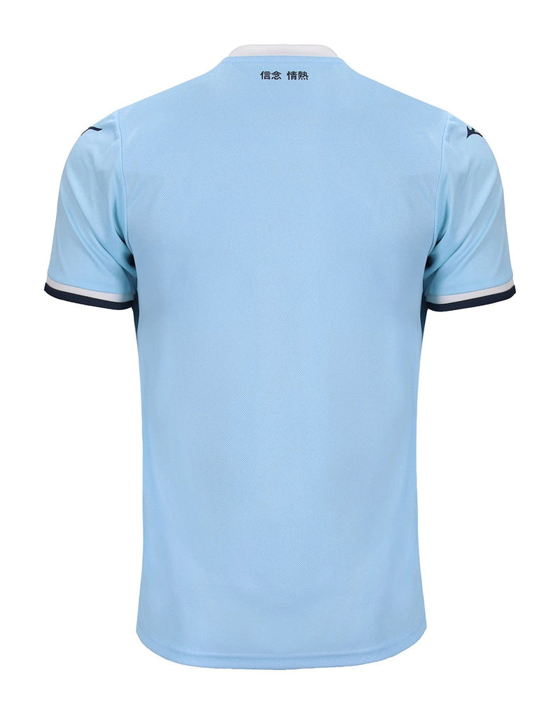 Camiseta Lazio - 2024-25 - Lazio - Fútbol - Serie A - Celeste - Blanco - Azul - Mizuno -  Diseño -  Temporada - Camiseta titular - Club - Estadio - Jugadores - Moda - Estilo - Comprar - Camisetas de fútbol - Venta - Última colección - Moda deportiva -  



