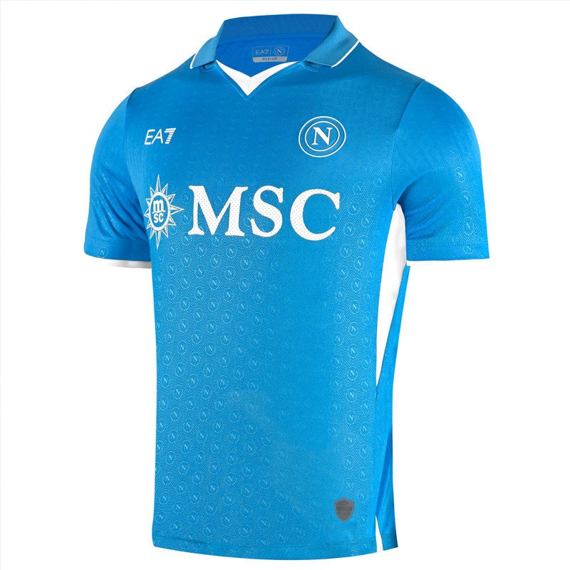 SSC Napoli - 2024-25 - SSC Napoli - Fútbol - Serie A - Azul Celeste - EA7 -  Diseño -  Temporada - Camiseta titular - Club - Estadio - Jugadores - Moda - Estilo - Comprar - Camisetas de fútbol - Venta - Última colección - Moda deportiva -  

