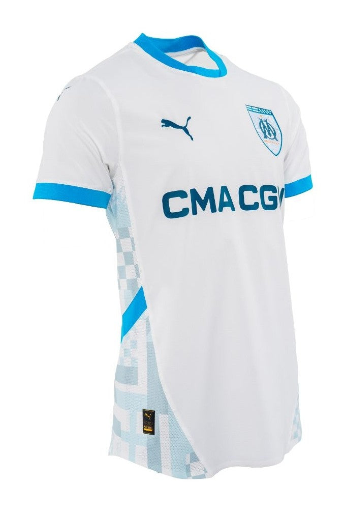 Olympique de Marseille - 2024-2025 - Marseille - Fútbol - Ligue 1 - Copa de Francia - Champions League - Puma -  Diseño -  Temporada - Camiseta titular - Club - Estadio - Jugadores - Moda - Estilo - Comprar - Camisetas de fútbol - Venta - Última colección - Moda deportiva -  Blanco - Azul - Gris - Moderno - 