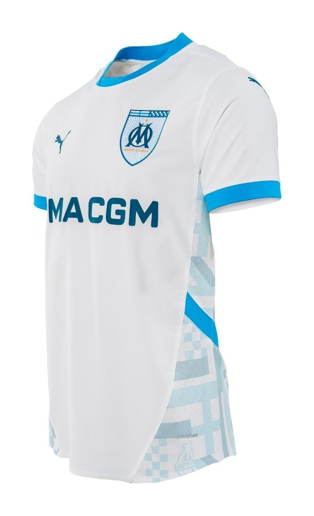 Olympique de Marseille - 2024-2025 - Marseille - Fútbol - Ligue 1 - Copa de Francia - Champions League - Puma -  Diseño -  Temporada - Camiseta titular - Club - Estadio - Jugadores - Moda - Estilo - Comprar - Camisetas de fútbol - Venta - Última colección - Moda deportiva -  Blanco - Azul - Gris - Moderno - 