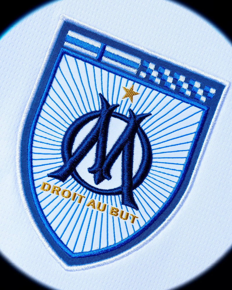 Olympique de Marseille - 2024-2025 - Marseille - Fútbol - Ligue 1 - Copa de Francia - Champions League - Puma -  Diseño -  Temporada - Camiseta titular - Club - Estadio - Jugadores - Moda - Estilo - Comprar - Camisetas de fútbol - Venta - Última colección - Moda deportiva -  Blanco - Azul - Gris - Moderno - 