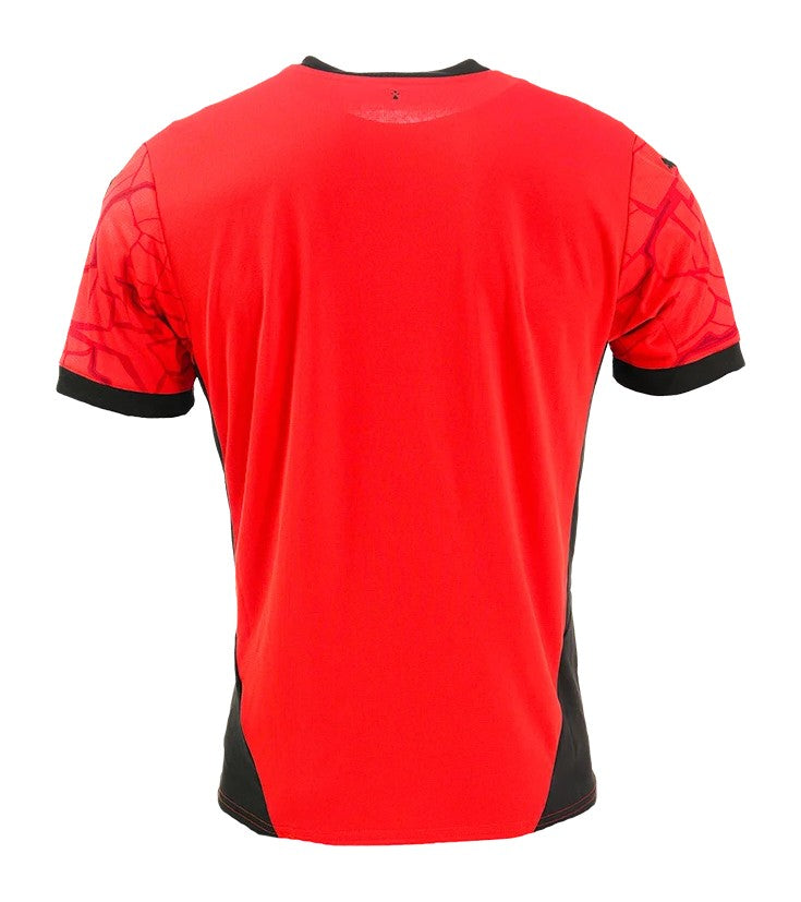 Stade Rennais - 2024-2025 - Rennes - Fútbol - Ligue 1 - Copa de Francia - Puma -  Diseño -  Temporada - Camiseta titular - Club - Estadio - Jugadores - Moda - Estilo - Comprar - Camisetas de fútbol - Venta - Última colección - Moda deportiva - Rojo - Negro - Clásico - Rayas verticales