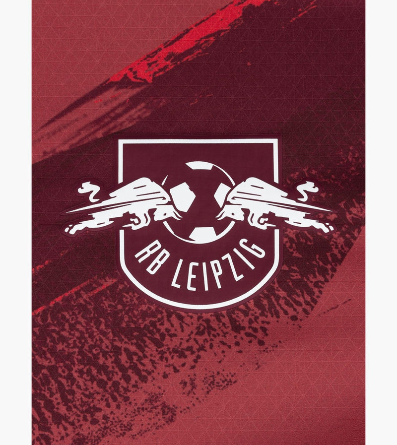 RB Leipzig - 2024/2025 - Camiseta RB Leipzig - Uniforme suplente RB Leipzig - Puma RB Leipzig - Diseño moderno - Rojo - Bundesliga - Competiciones europeas - Patrón gráfico - Cultura de Leipzig - Gola redonda - Escudo del club - Logo de Puma - Patrocinio Red Bull - Tecnologías avanzadas - Rendimiento - Comodidad - Pasión - Energía.