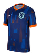 Holanda - 2024/2025 - Camiseta Holanda - Uniforme alternativo Holanda - Nike Holanda - Diseño moderno - Azul - Eurocopa - Nations League - Eliminatorias Copa del Mundo - Asiento de autobús - Azul marino - Azul royal - Naranja - Azul celeste - Gola V - Cultura holandesa - Identidad - Tecnologías innovadoras - Confort - Rendimiento.