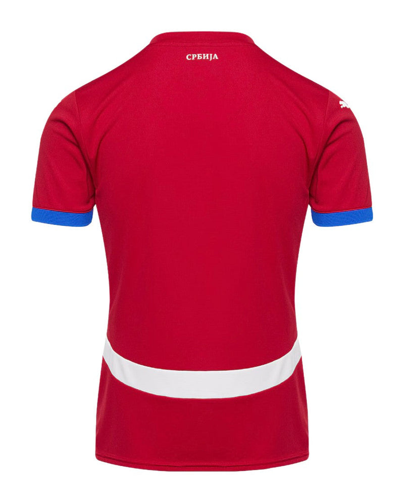 Serbia - 2024/2025 - Camiseta Serbia - Uniforme titular Serbia - Puma Serbia - Diseño clásico - Rojo - Eurocopa - Nations League - Eliminatorias Copa del Mundo - Escudo nacional - Detalles estilizados - Gola redonda - Pantalón blanco - Calcetines rojos - Tradición - Identidad - Tecnologías innovadoras - Confort - Rendimiento.