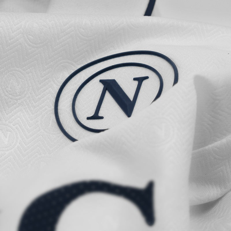 Napoli 2024/2025 - Camiseta alternativa Napoli - EA7 Napoli - Serie A - Diseño blanco elegante - Azul - Elegancia - Identidad del Napoli - Tecnologías innovadoras - Confort - Rendimiento.