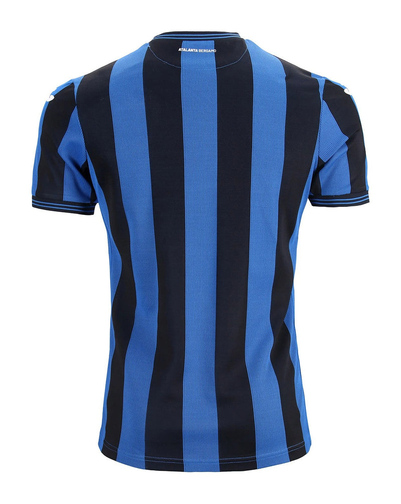 Atalanta 2024/2025 - Camiseta Atalanta - Uniforme titular Atalanta - Joma Atalanta - Serie A - Coppa Italia - Champions League - Diseño moderno - Diseño inspirado - Azul - Blanco - Negro - Identidad del club - Pasión - Espíritu competitivo - Tecnologías innovadoras - Confort - Rendimiento.