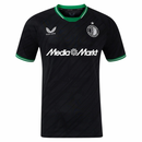 Feyenoord 2024/2025 - Camiseta alternativa Feyenoord - Castore Feyenoord - Eredivisie - Diseño moderno - Detalles únicos - Blanco - Azul - Rojo - Gola redonda - Escudo del Feyenoord - Logo de Castore - 100 aniversario - Historia del club - Identidad del club - Tecnologías innovadoras - Confort - Rendimiento.
