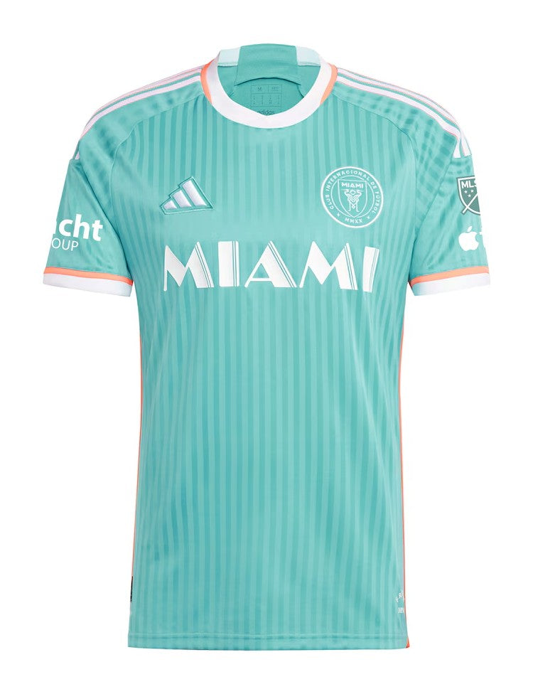 Inter Miami - Nueva camiseta - Messi modelo - Lanzamiento - Fútbol internacional - Prestigio - Club - Expectativa - Aficionados - Estrella - Visibilidad - Impacto.