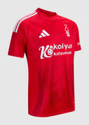 Nottingham Forest 2024/2025 - Camiseta Nottingham Forest - Uniforme titular Nottingham Forest - Adidas Nottingham Forest - Premier League - Diseño clásico - Diseño moderno - Rojo - Amarillo - Gola redonda - Escudo del Nottingham Forest - Logo de Adidas - Historia del club - Innovación de Adidas - Tecnologías innovadoras - Confort - Rendimiento.
