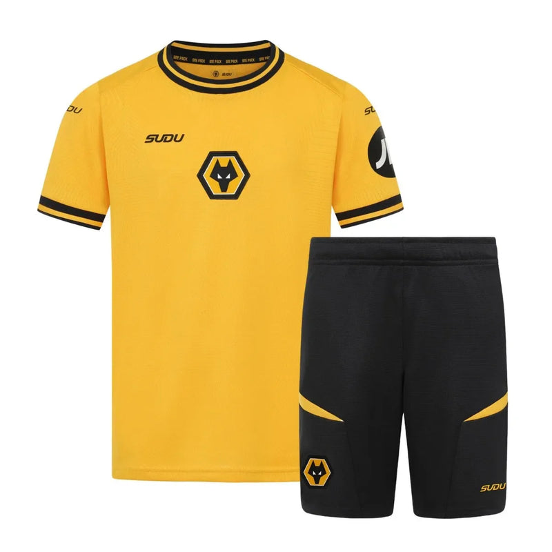 CAMISETA WOLVERHAMPTON I 24/25 CONJUNTO INFANTIL