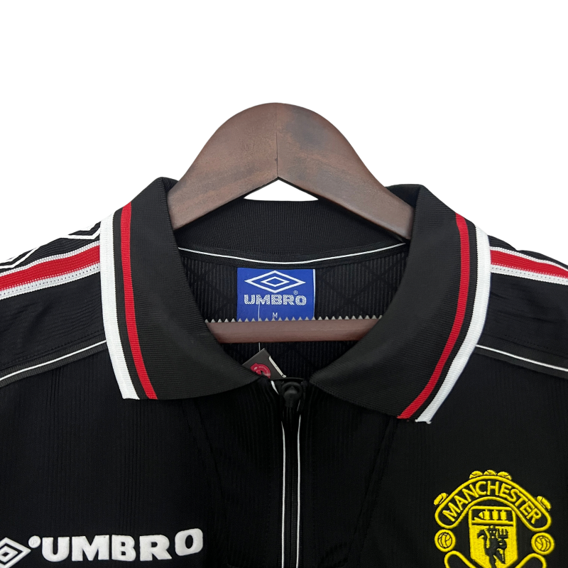 MANCHESTER UNITED 98/99 NEGRA HOMBRE (RETRO)