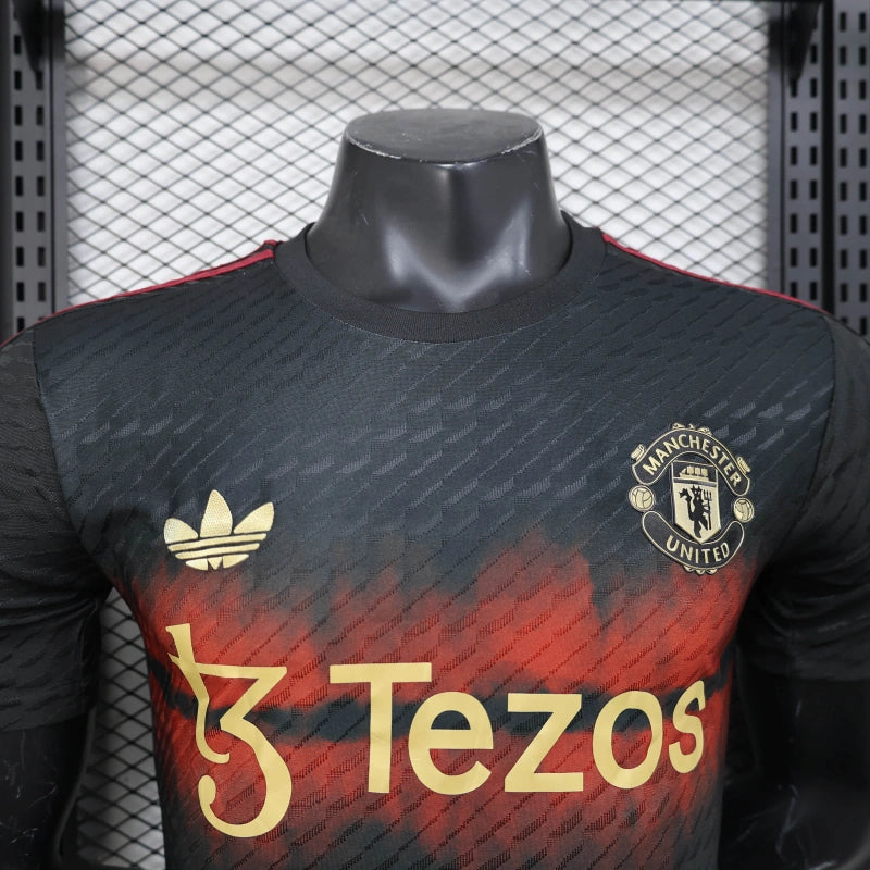 CAMISETA MANCHESTER UNITED ENTRENAMIENTO 25/26 HOMBRE (VERSIÓN JUGADOR)