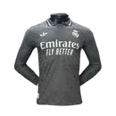 Real Madrid III 24/25 hombre gris manga larga versión jugador - Real Madrid - 24/25 - Hombre - Gris - Manga larga - Versión jugador - Fútbol - Equipamiento deportivo - Estilo.