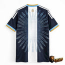 CAMISETA ARGENTINA MESSI EDICIÓN ESPECIAL AZUL MARINO 26/27 HOMBRE