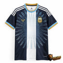 CAMISETA ARGENTINA MESSI EDICIÓN ESPECIAL AZUL MARINO 26/27 HOMBRE