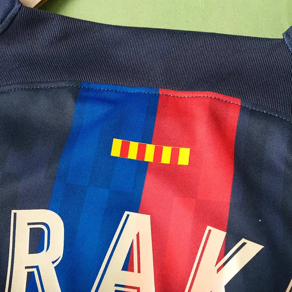 BARCELONA I 22-23 DRAKE RETRO HOMBRE