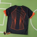 CAMISETA BARCELONA NEGRA Y NARANJA HOMBRE 25/26