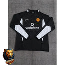 CHÁNDAL + PANTALONES MANCHESTER UNITED NEGRO Y BLANCO 02/03 HOMBRE RETRO