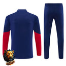 CHÁNDAL MEDIA CREMALLERA + PANTALONES ARSENAL AZUL MARINO Y ROJO 26/27 HOMBRE