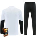CHÁNDAL MEDIA CREMALLERA + PANTALONES AJAX BLANCO Y NEGRO 26/27 HOMBRE