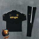 CHÁNDAL MEDIA CREMALLERA + PANTALONES CHELSEA NEGRO Y BLANCO 26/27 HOMBRE