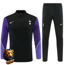 CHÁNDAL MEDIA CREMALLERA + PANTALONES TOTTENHAM NEGRO Y MORADO 26/27 HOMBRE