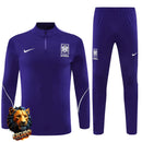 CHÁNDAL MEDIA CREMALLERA + PANTALONES COREA DEL SUR MORADO Y BLANCO 26/27 HOMBRE
