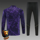 CHÁNDAL MEDIA CREMALLERA + PANTALONES BARCELONA MORADO CAMUFLAJE Y NEGRO 26/27 HOMBRE