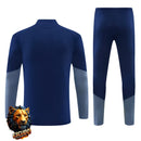 CHÁNDAL MEDIA CREMALLERA + PANTALONES BAYERN MÚNICH AZUL MARINO Y GRIS 26/27 HOMBRE