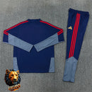 CHÁNDAL MEDIA CREMALLERA + PANTALONES BAYERN MÚNICH AZUL MARINO Y GRIS 26/27 HOMBRE