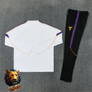 CHÁNDAL MEDIA CREMALLERA + PANTALONES BARCELONA BLANCO Y MORADO 26/27 HOMBRE