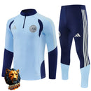 CHÁNDAL MEDIA CREMALLERA + PANTALONES AJAX AZUL CELESTE Y AZUL MARINO 26/27 HOMBRE
