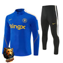 CHÁNDAL MEDIA CREMALLERA + PANTALONES CHELSEA AZUL Y BLANCO 26/27 HOMBRE