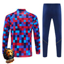 CHÁNDAL MEDIA CREMALLERA + PANTALONES BARCELONA AZUL MARINO CAMUFLAJE Y ROJO 26/27 HOMBRE