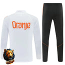 CHÁNDAL MEDIA CREMALLERA + PANTALONES HOLANDA BLANCO Y NARANJA 26/27 HOMBRE
