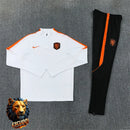 CHÁNDAL MEDIA CREMALLERA + PANTALONES HOLANDA BLANCO Y NARANJA 26/27 HOMBRE