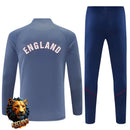 CHÁNDAL MEDIA CREMALLERA + PANTALONES INGLATERRA GRIS Y AZUL MARINO 26/27 HOMBRE