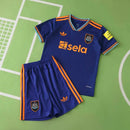 NEWCASTLE II 25/26 CONJUNTO INFANTIL