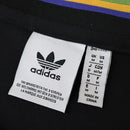 MANCHESTER UNITED ENTRANIMENTO 25/26 NEGRA HOMBRE (RETRO)